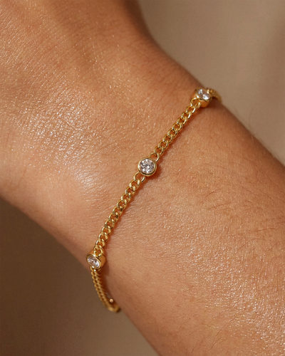 Curb Chain 5-Bezel Bracelet in Gold — alternate view