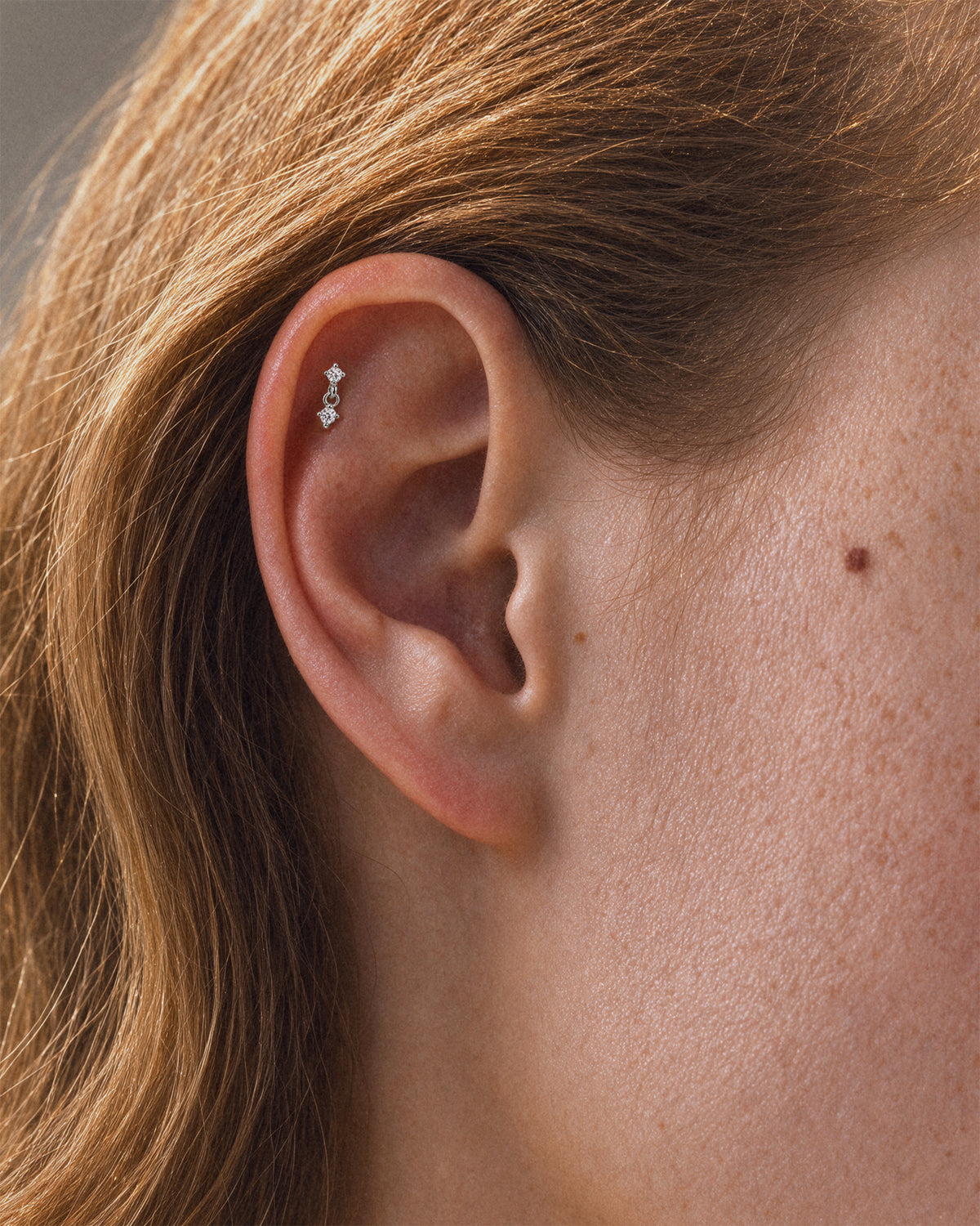 Flatback Solitaire Drop Labret Stud in Silver 