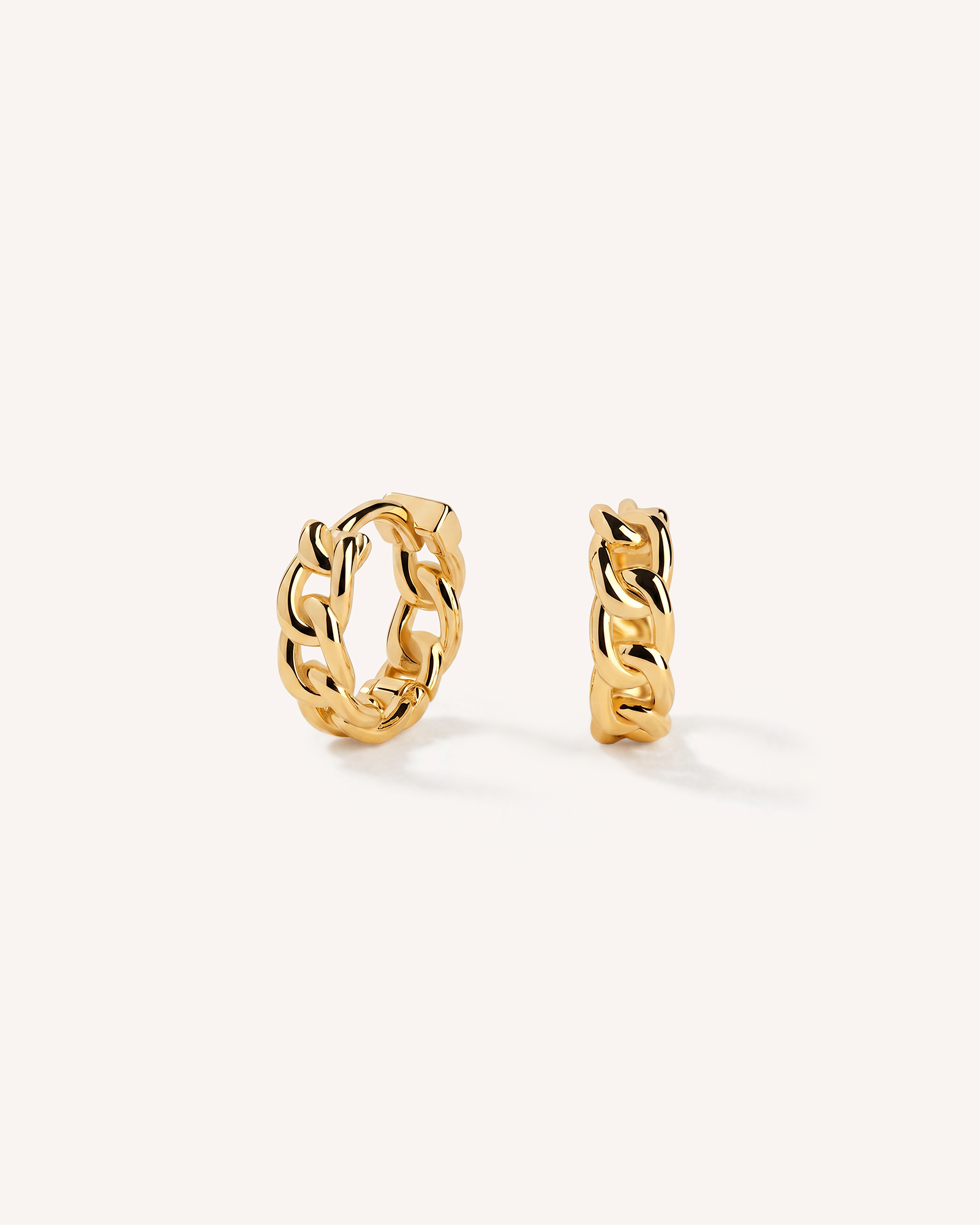 Chain Huggie Hoops in Gold