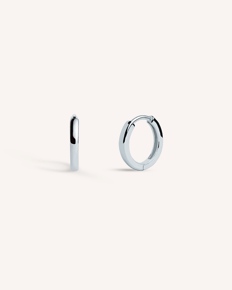 silver classic huggie hoops  #color_silver