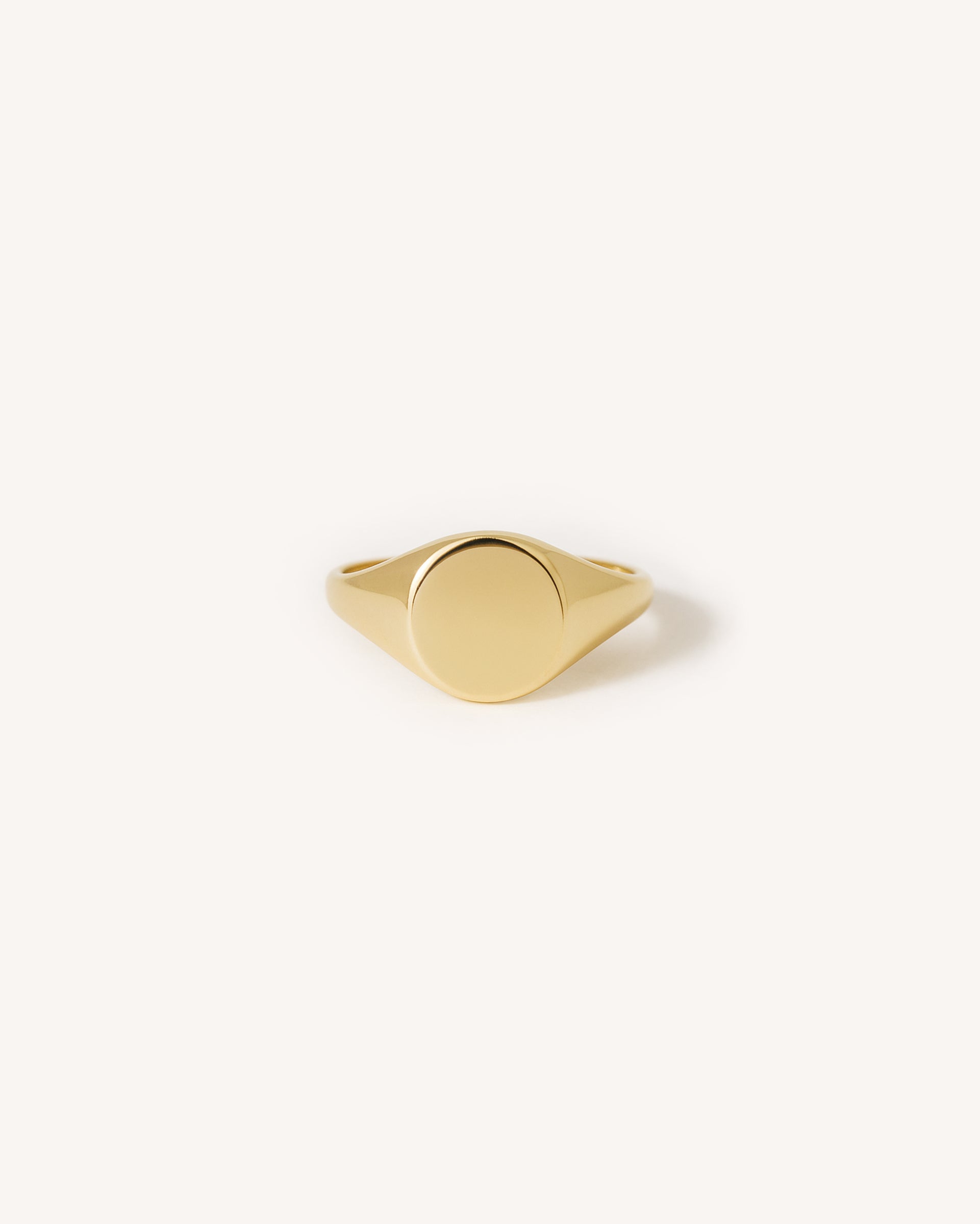 Classic Signet Ring in Gold