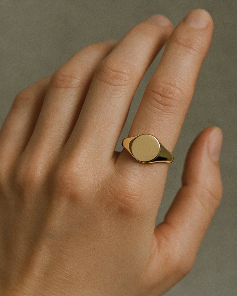Classic Signet Ring