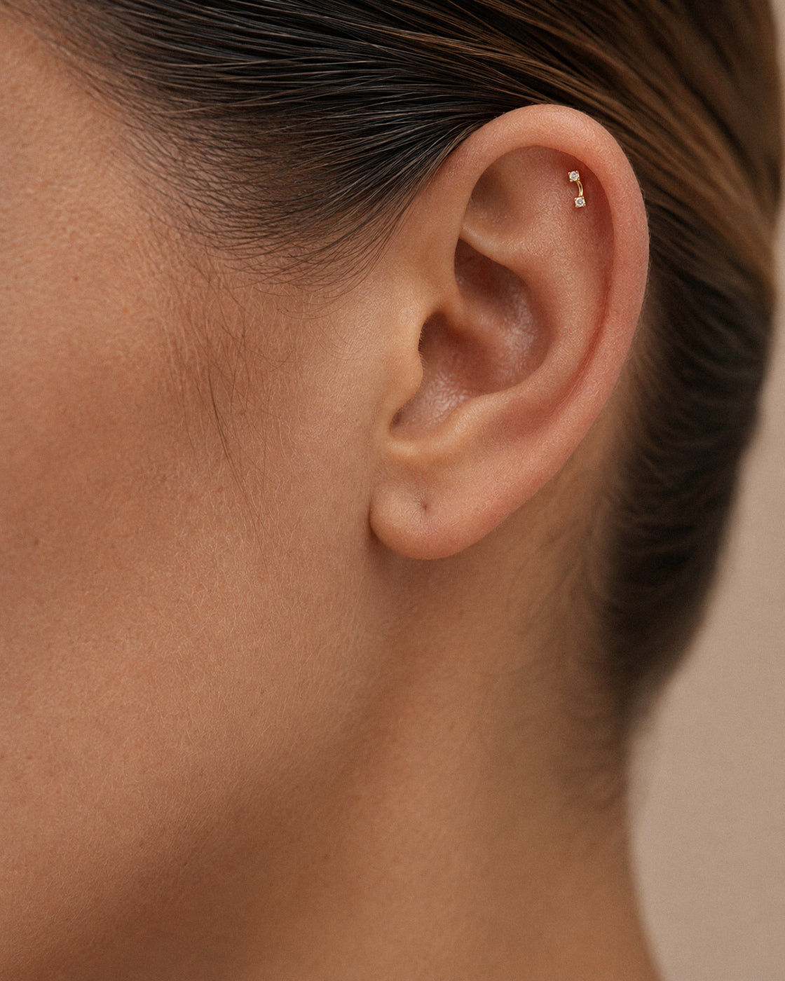 Curve Labret Stud in Gold — alternate view