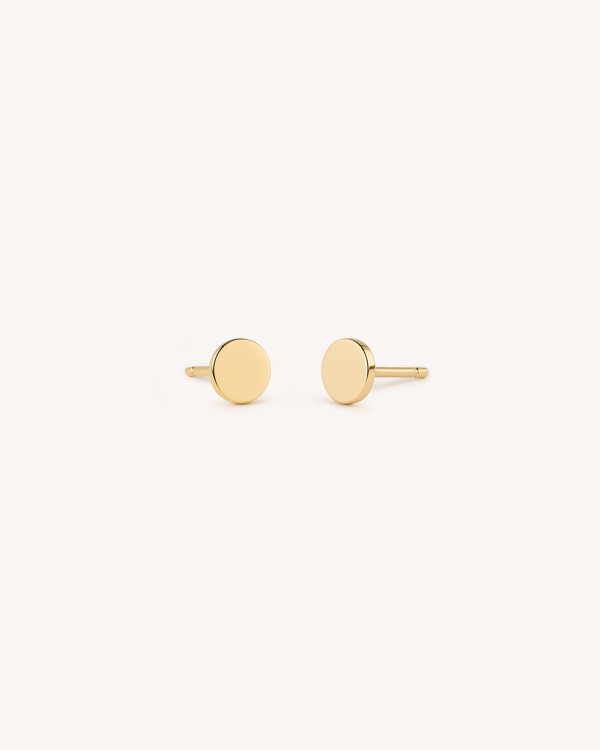 Dot Studs 4mm in Gold