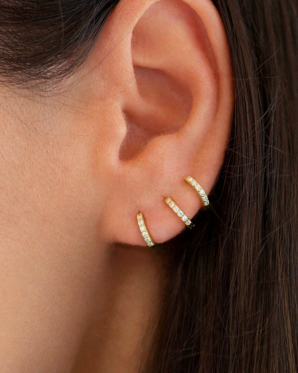 Sel Huggie Hoops