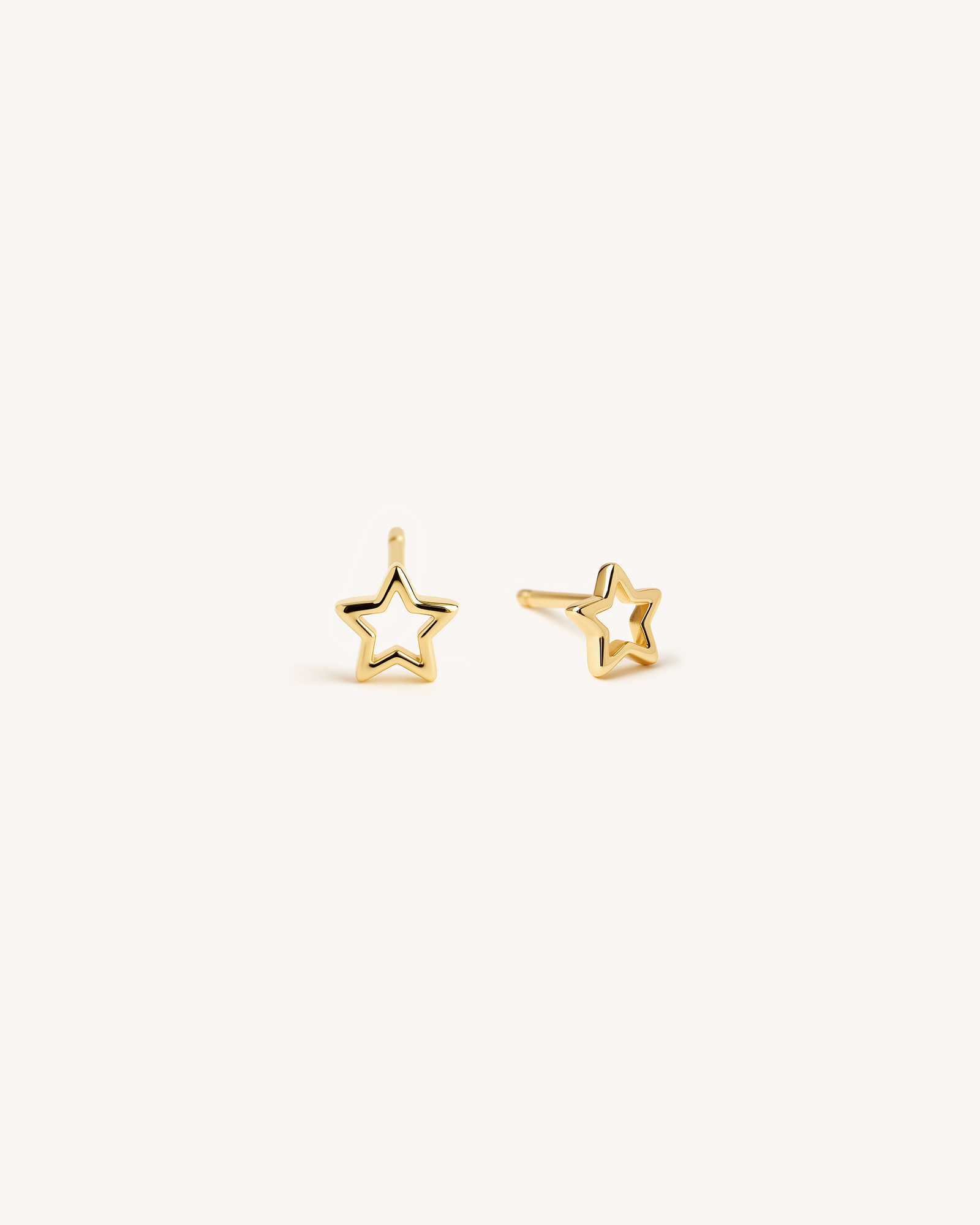 Mini Star Studs in Gold