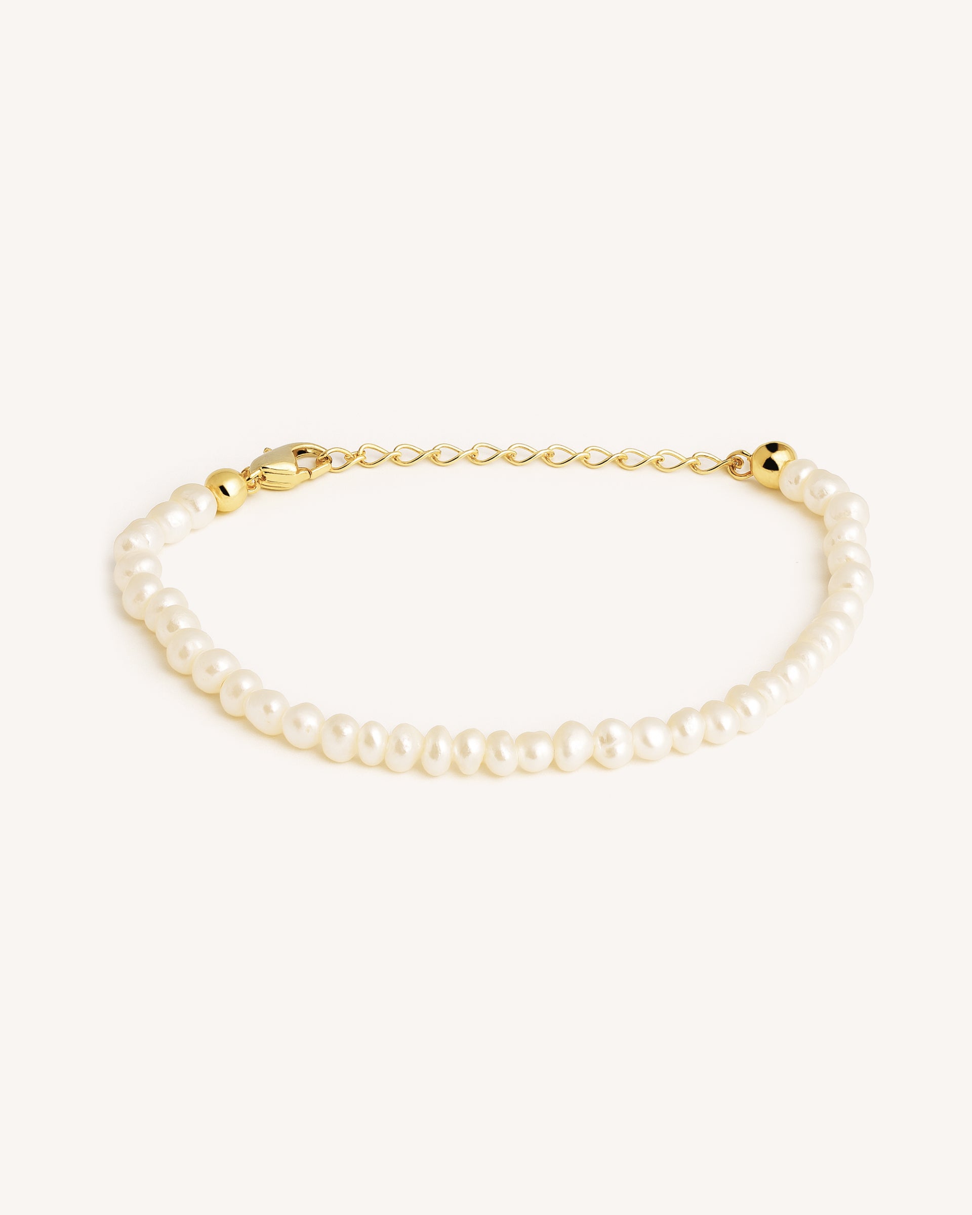 Pearl Bracelet in Gold