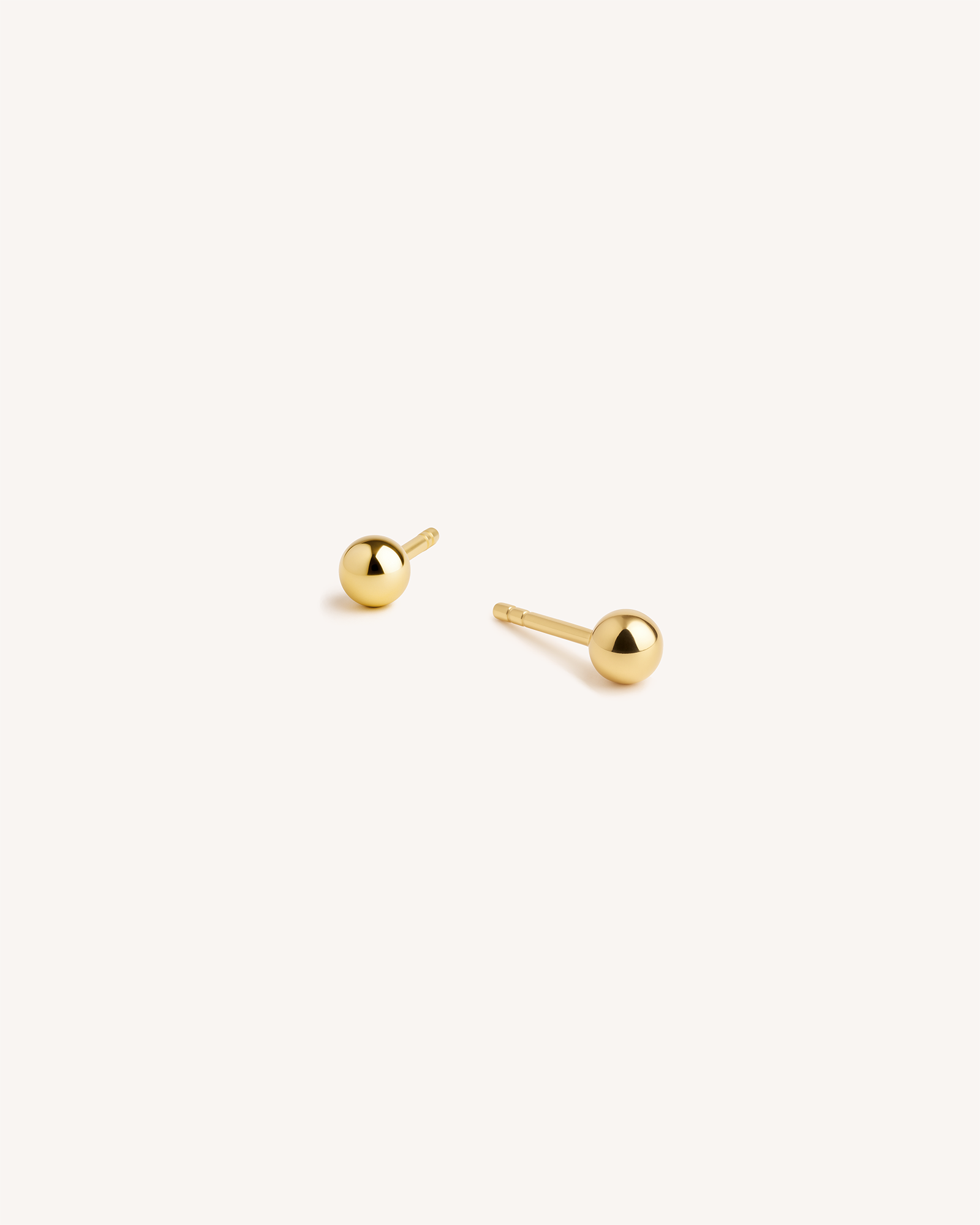 Simple Ball Studs 4mm in Gold