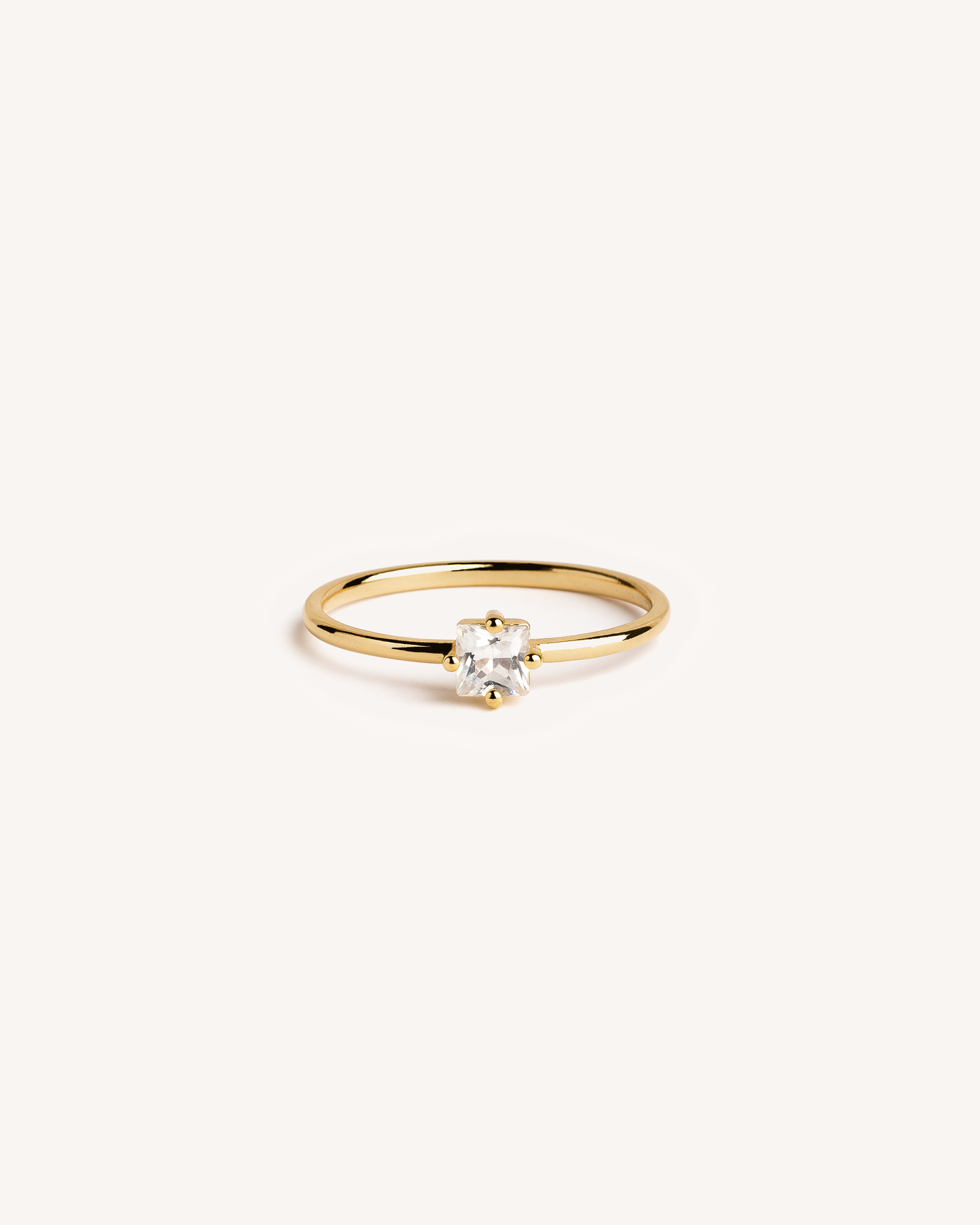 Solitaire Ring in Gold
