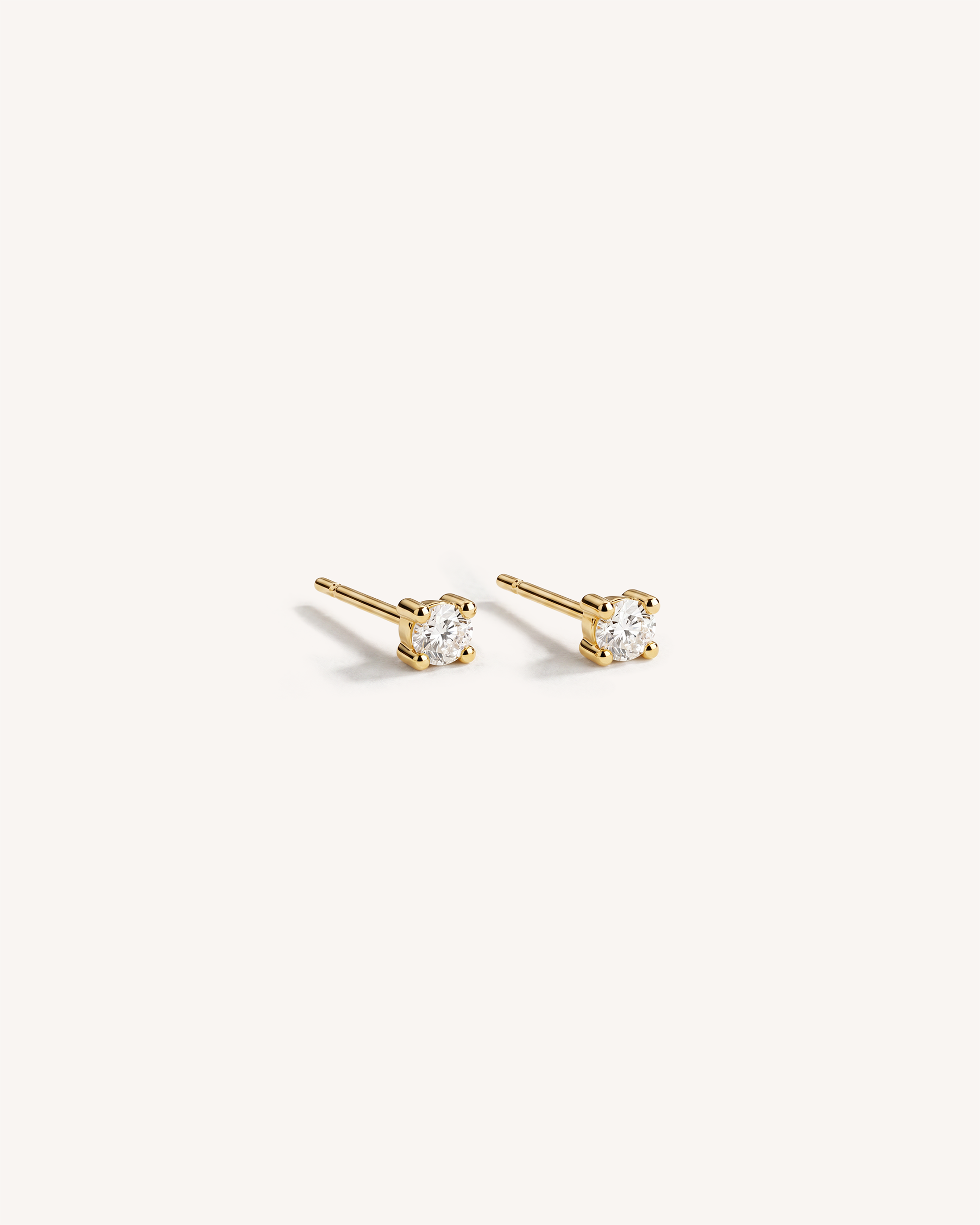 Solitaire Studs 2.5mm in Gold — Crystal