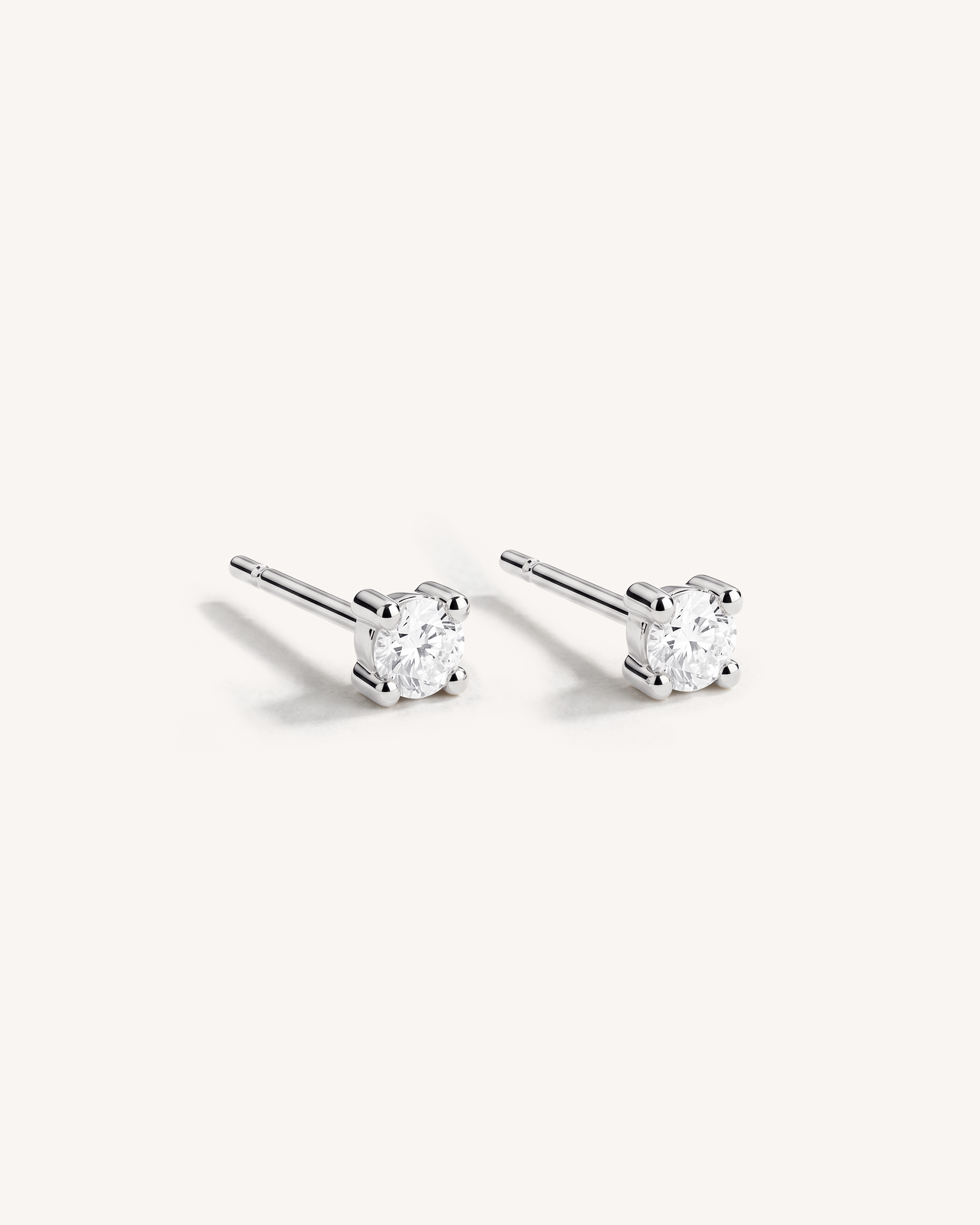 Solitaire Studs 3.5mm in Silver — Crystal