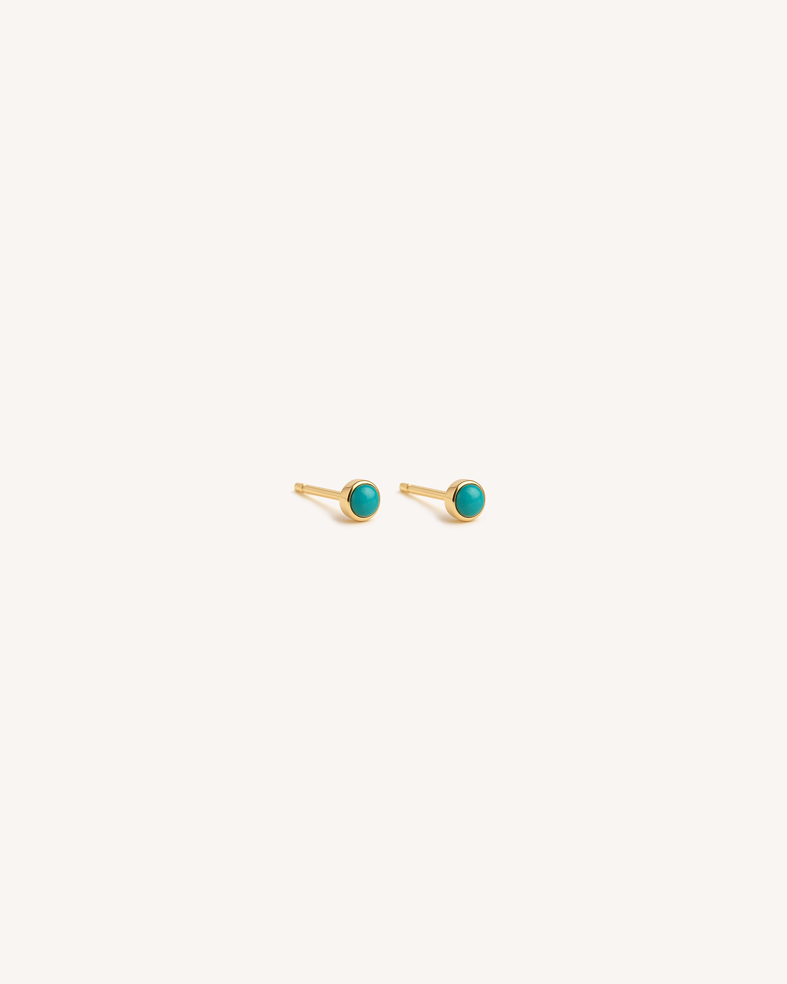 Turquoise Studs 2.5mm in Gold