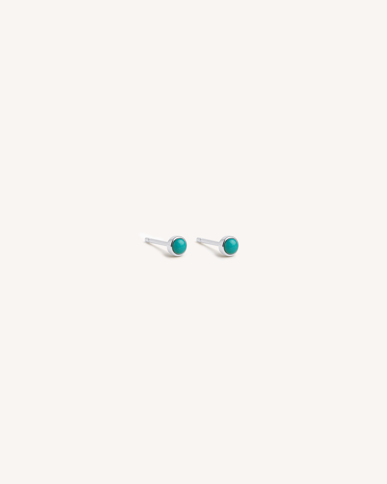 Turquoise Studs 2.5mm in Silver
